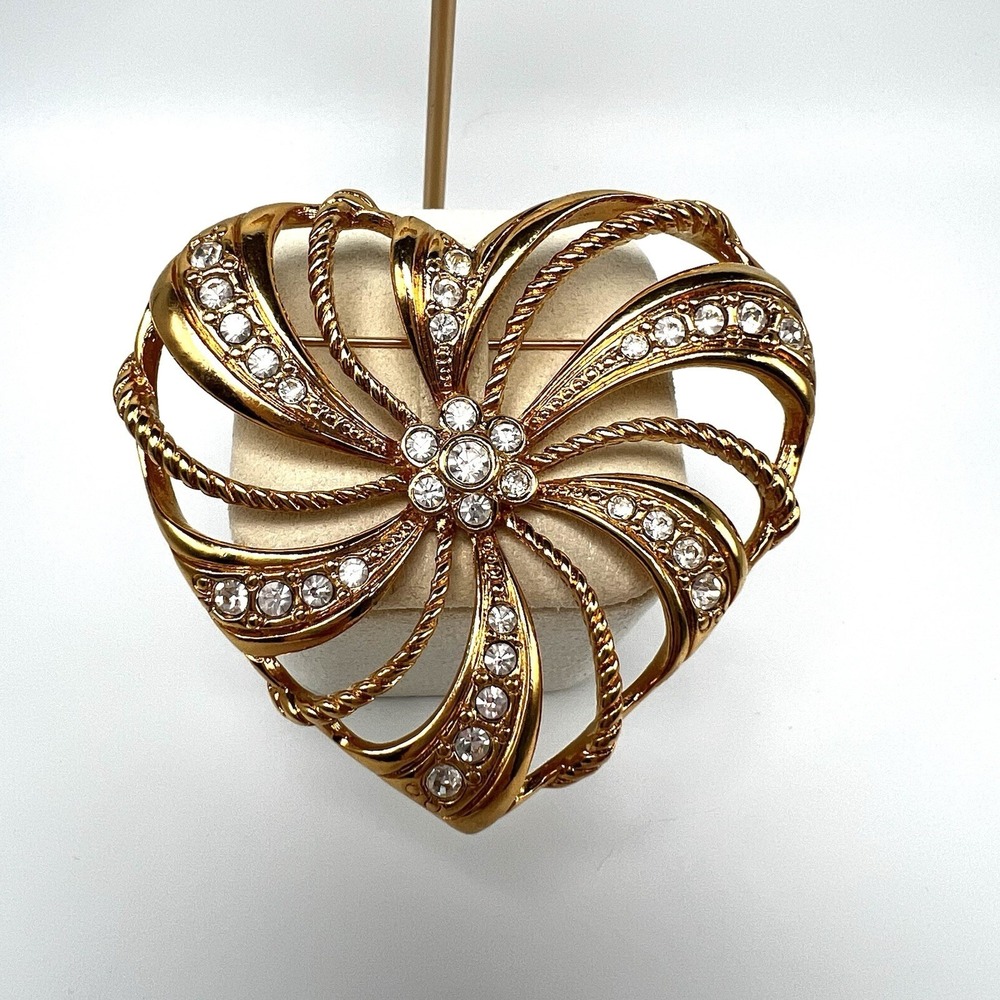 Heart Gold Tone Rhinestone Brooch Pierced Earrings Set ROMANTIC TRELLIS Avon 90s - Picture 2 of 6